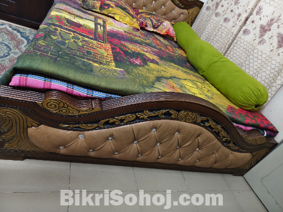 King size bed